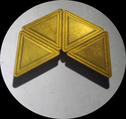 Agrafe sur la couleur d'or cimentée des outils de coupe de carbure YBM251